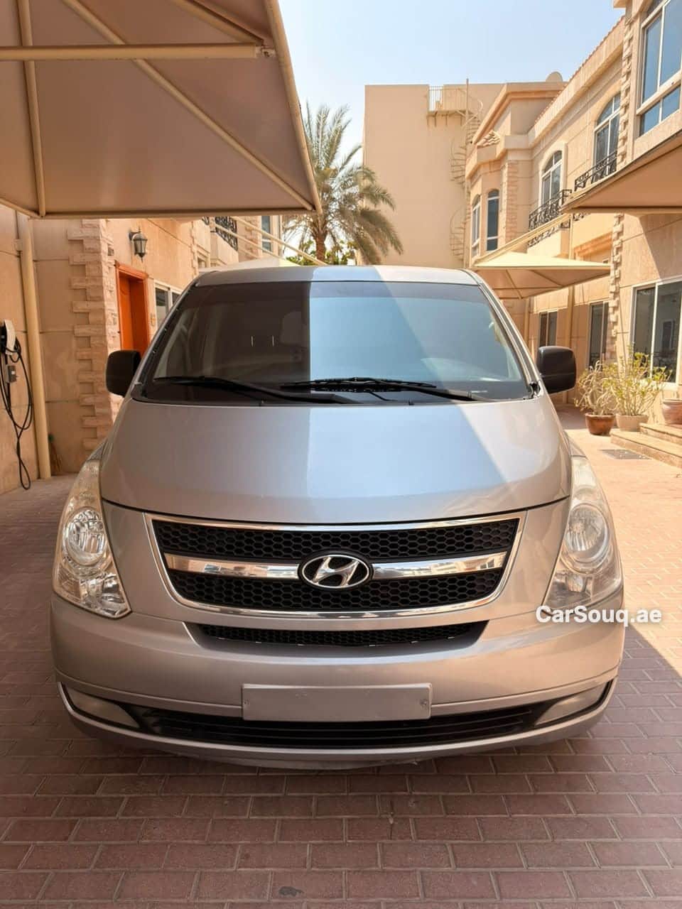 2011 Hyundai Grand Starex
